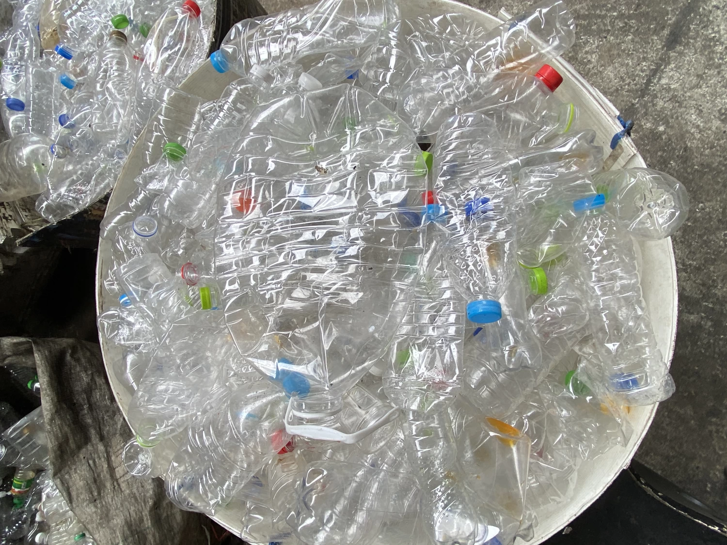 โรงงานรีไซเคิลพลาสติกวงษ์พาณิชย์ร่มเกล้า รับซื้อประมูลพลาสติก ครบวงจร